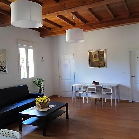 Hostel Cruces De Iria