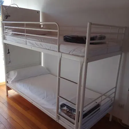 Hostel Cruces De Iria *