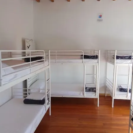Cruces De Iria Hostel *