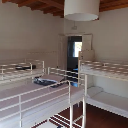 Hostel Cruces De Iria