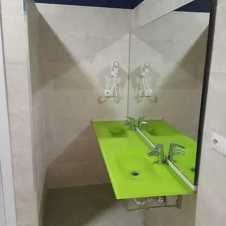 Hostel Cruces De Iria