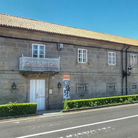 Hostal Cruces De Iria *