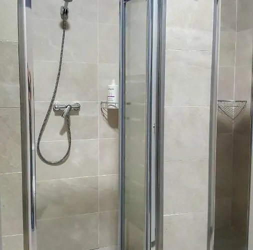 Hostal Cruces De Iria *